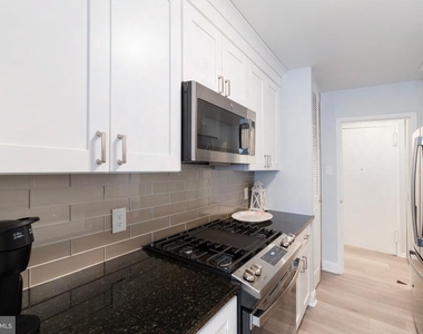 101 S Plaza Pl - Photo Thumbnail 3