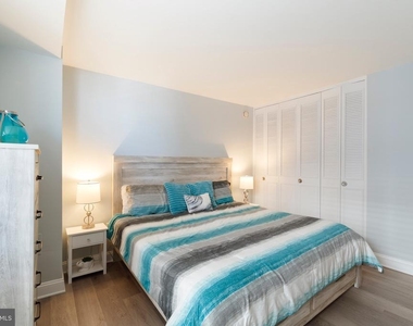 101 S Plaza Pl - Photo Thumbnail 15