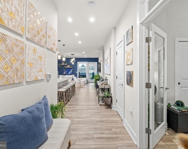 102 Saint Ives Place - Photo Thumbnail 4