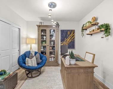 102 Saint Ives Place - Photo Thumbnail 12