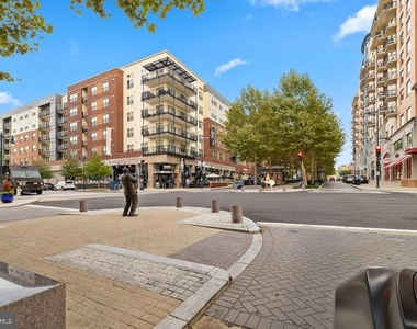 102 Saint Ives Place - Photo Thumbnail 28