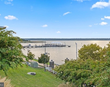 102 Saint Ives Place - Photo Thumbnail 30