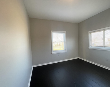 3516 Stockton Street - Photo Thumbnail 1