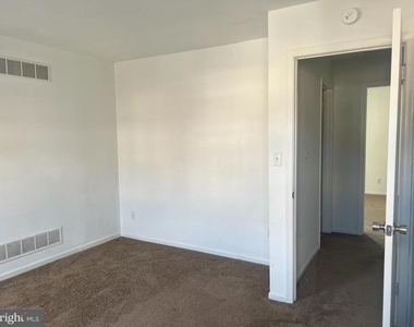 325 Barley Drive - Photo Thumbnail 5