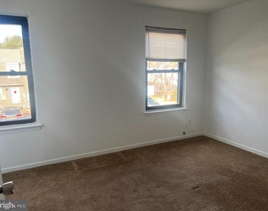 325 Barley Drive - Photo Thumbnail 4