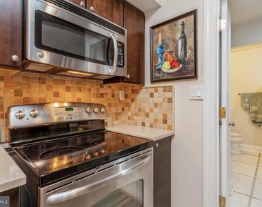 304 Q Street Nw - Photo Thumbnail 7