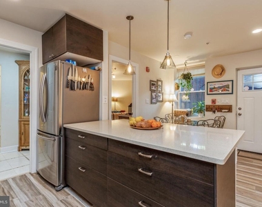 304 Q Street Nw - Photo Thumbnail 3