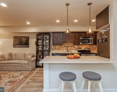 304 Q Street Nw - Photo Thumbnail 9