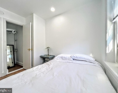 1544 Independence Avenue Se - Photo Thumbnail 4