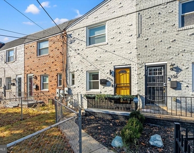 134 35th Street Ne - Photo Thumbnail 1