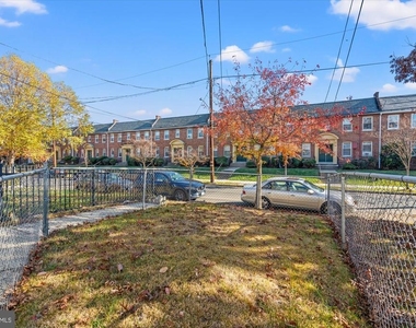134 35th Street Ne - Photo Thumbnail 2