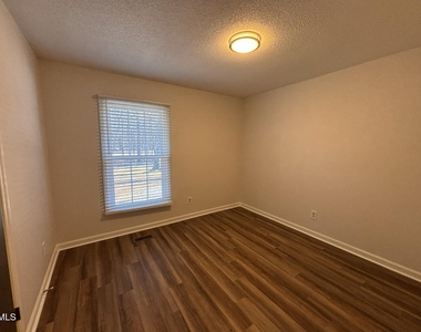 6229 Guess Road - Photo Thumbnail 14