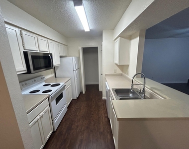 8812 Schick Rd - Photo Thumbnail 4