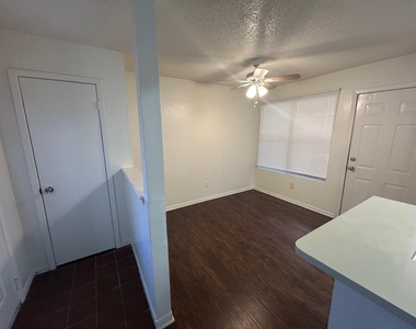 8812 Schick Rd - Photo Thumbnail 3