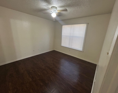 8812 Schick Rd - Photo Thumbnail 7
