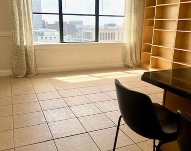 311 W Ashley Street - Photo Thumbnail 8