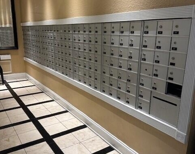 311 W Ashley Street - Photo Thumbnail 18