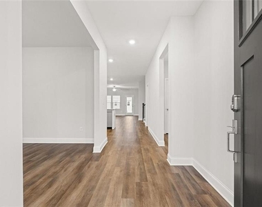 3792 Oak Rdige Drive - Photo Thumbnail 27