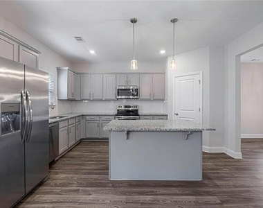 3792 Oak Rdige Drive - Photo Thumbnail 8