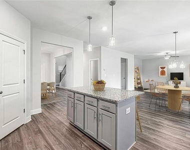 3792 Oak Rdige Drive - Photo Thumbnail 11