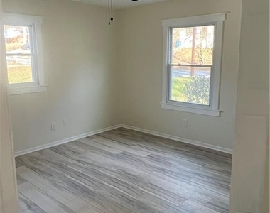 2298 Swallow Circle Se - Photo Thumbnail 6