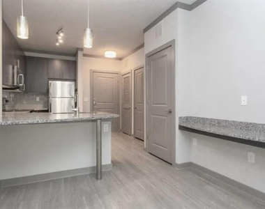 185 Cliftwood Drive Ne - Photo Thumbnail 7