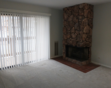 905 Surrey Drive - Photo Thumbnail 5