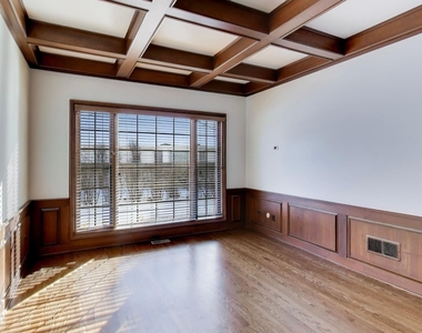 931 Coventry Drive - Photo Thumbnail 4