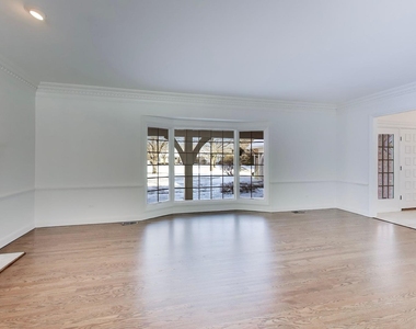 931 Coventry Drive - Photo Thumbnail 3