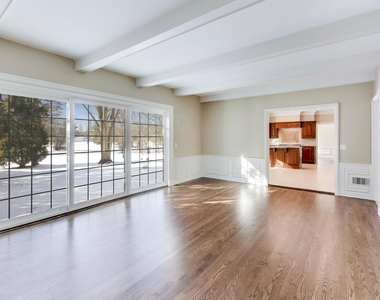 931 Coventry Drive - Photo Thumbnail 5