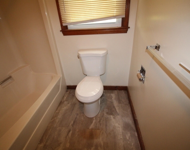 84 Franklin - Photo Thumbnail 11