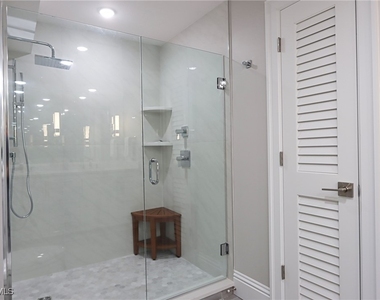 4041 Gulf Shore Boulevard N - Photo Thumbnail 9