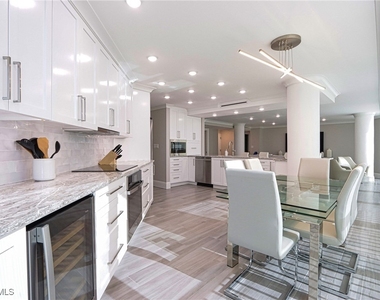 4041 Gulf Shore Boulevard N - Photo Thumbnail 5