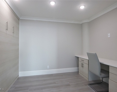 4041 Gulf Shore Boulevard N - Photo Thumbnail 12