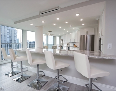 4041 Gulf Shore Boulevard N - Photo Thumbnail 6