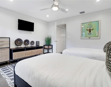 27052 Kindlewood Lane - Photo Thumbnail 20