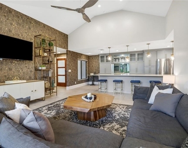 27052 Kindlewood Lane - Photo Thumbnail 6