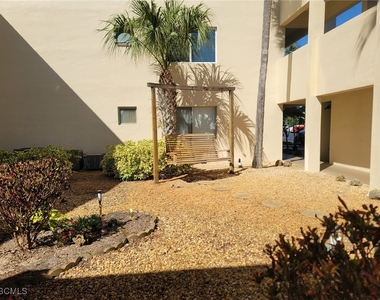 333 Joel Boulevard - Photo Thumbnail 9