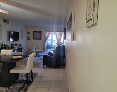 333 Joel Boulevard - Photo Thumbnail 16