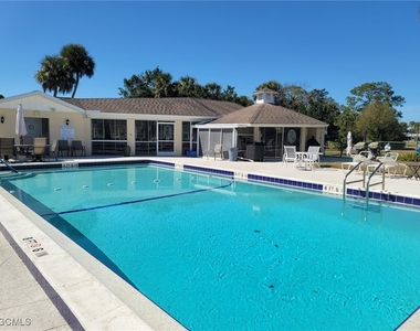 333 Joel Boulevard - Photo Thumbnail 11