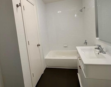 1112 Lawrence - Photo Thumbnail 7