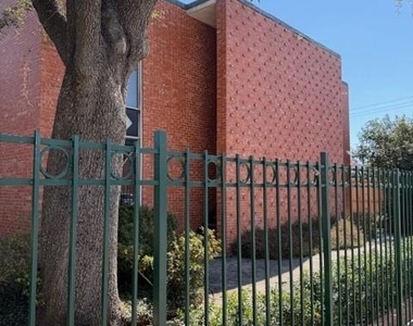 1112 Lawrence - Photo Thumbnail 1