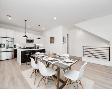 2524 Live Oak Street - Photo Thumbnail 19