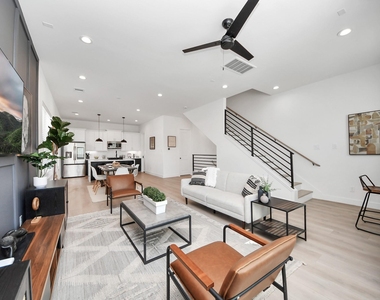 2524 Live Oak Street - Photo Thumbnail 22