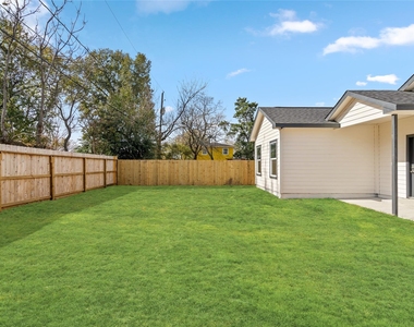 8056 Meadowbrook Drive - Photo Thumbnail 25