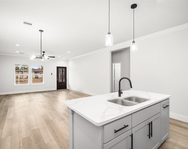 8056 Meadowbrook Drive - Photo Thumbnail 10