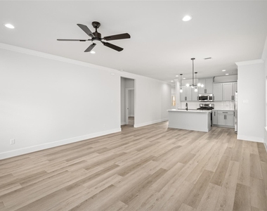 8056 Meadowbrook Drive - Photo Thumbnail 5