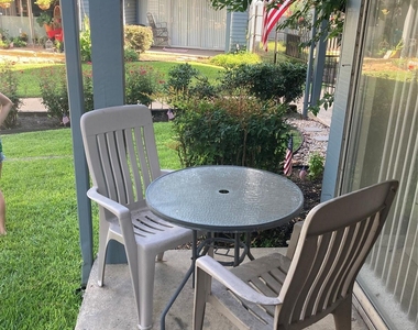 12500 Melville Dr - Photo Thumbnail 8