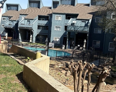 12500 Melville Dr - Photo Thumbnail 28