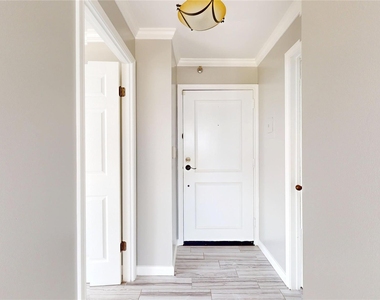 3525 Sage Road - Photo Thumbnail 2